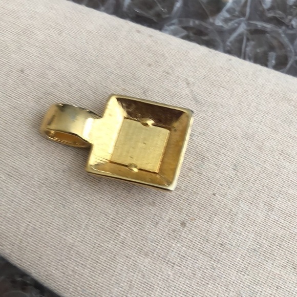 Vintage Square Gold Tone Pendant - Picture 2 of 3